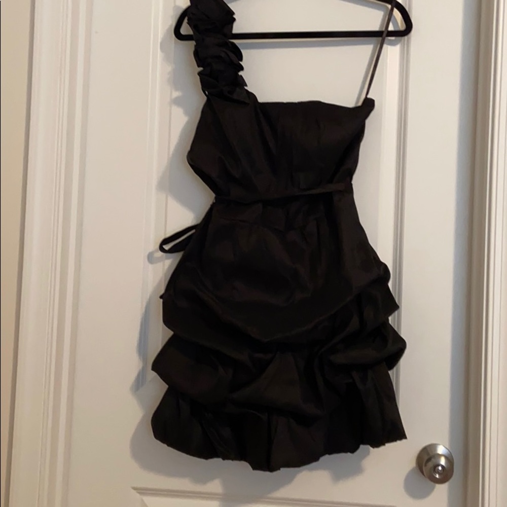 Black one sleeve cocktail dress - poofy
